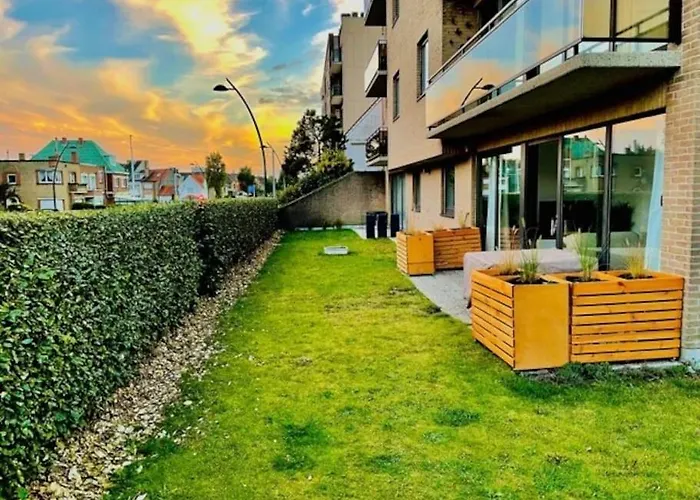 Crw Flat - Spacious Ground Floor Apartment With Garden